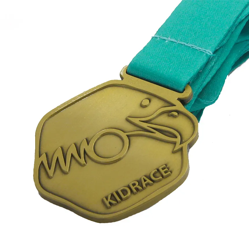 カスタム高品質カラーフィルドゴールドシルバーブロンズ空手鉄真鍮銅賞メダリオンスポーツメダル学校のゲーム用