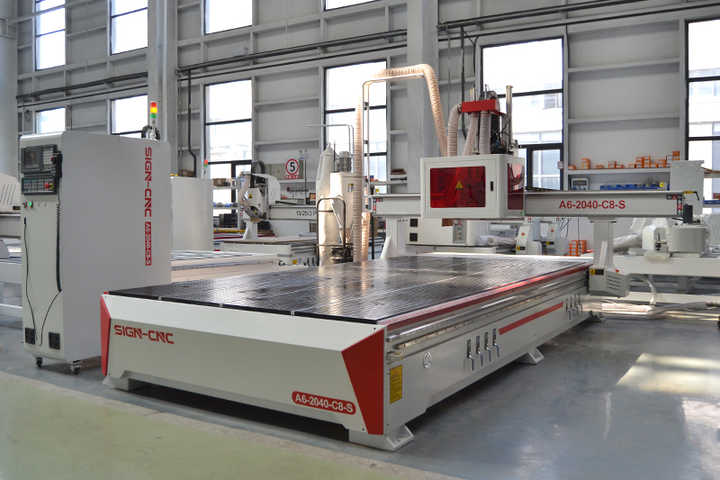 Custom Label ATC Router CNC Router with Saw for Woodworking Cutting and Engraving With Wholesale Price