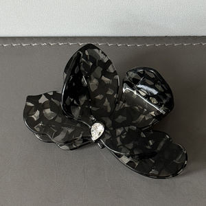 Pinza de pelo femenina templada con diamante, nuevo clip de agarre de tiburón tridimensional de ciruela triangular de acetato con <span class=keywords><strong>delicadeza</strong></span> de vacaciones - Product Image 3