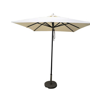 Parasol de jardin et de terrasse en polyester avec logo personnalisé, mât central, rotation à 360 degrés, résistant à la décoloration, pour usage extérieur en hôtels, personnalisable - Product Image 4