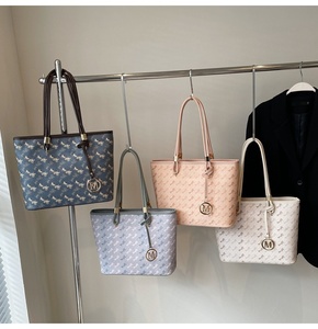 Bolsos Tote de Lujo, Bolso de Hombro de Cuero PU de Alta Calidad para Mujer, Estilo Vintage, Hilo Abierto, Moda Otoñal - Product Image 3