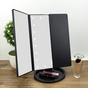 Miroir de maquillage éclairé par LED, 22 lumières, miroir de beauté à trois volets, lampe de table pliante alimentée par USB, cadre en plastique noir argenté - Product Image 1