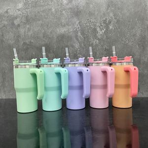 1 unidad - Almacén de EE. UU. - Tazas térmicas de viaje de acero inoxidable de doble pared, coloridas, estilo macaron, con asa de plástico, 20 oz - Product Image 1
