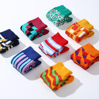 Chaussettes pour hommes KTA-331 de haute qualité, respirantes, géométriques, amusantes, en coton, longues et colorées, pour tenues habillées
