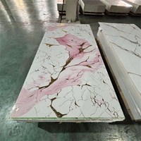 Panneau mural décoratif en PVC effet marbre brillant ignifuge, revêtement mural intérieur pour fond de télévision, prix d'usine