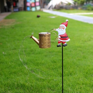 Solarbetriebene Weihnachtsmann-Gartenleuchte, Metall-Hohlgießkanne als Landschaftslampe, Dekorative Weihnachtsbeleuchtung für den Außenbereich - Product Image 3