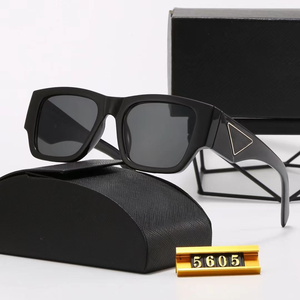 Gafas de Sol de Moda con Montura Cuadrada Extra Grande, Lentes con Protección UV400 y Degradado, para Viajes al Aire Libre y Playa - Product Image 1