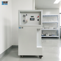 Système de purification d'eau de laboratoire produisant de l'eau de type I et de type II, adaptée aux expériences sensibles et à l'alimentation des instruments