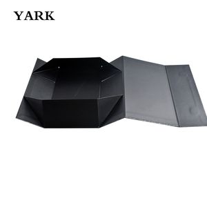 Caja de Cartón Rígido Plegable de Lujo, Embalaje con Cierre Magnético Personalizado, Estampado en Relieve con Lámina Dorada, Materiales Reciclados, Acabado Mate - Product Image 3