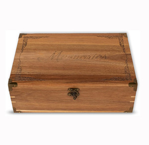 Caja de recuerdo de memoria-Caja de madera grande con tapa con bisagras-Caja de almacenamiento de madera decorativa rústica con forro de cuero de gamuza - Product Image 1