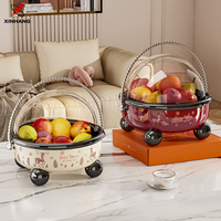 Plateau à fruits en plastique Xinhang pour la maison, boîte de rangement de bureau de dessin animé, panier de rangement créatif en plastique pour fruits et collations avec couvercle