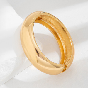 Cực Chunky lớn của phụ nữ thời trang Bangles Set 3 Miếng thời trang kim Loại mịn mùa xuân khóa phóng đại phong cách Vàng bangles - Product Image 3