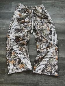 Novidade: Calças de Moletom Masculinas em Fibra de Poliéster com Estampa de Folhas Camufladas, Largura de Perna para Todas as Estações - Product Image 4