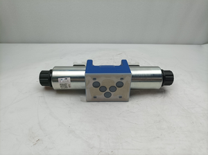 Vanne directionnelle hydraulique à tuyau court 4WE10 4WE10E52/HG24N9K4/M Commande directionnelle par solénoïde R901390857 - Product Image 4