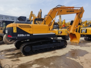 Excavadora de cadenas Hyundai 220LC-9S de 22 toneladas usada, barata, de segunda mano, en oferta, máquina de construcción - Product Image 5