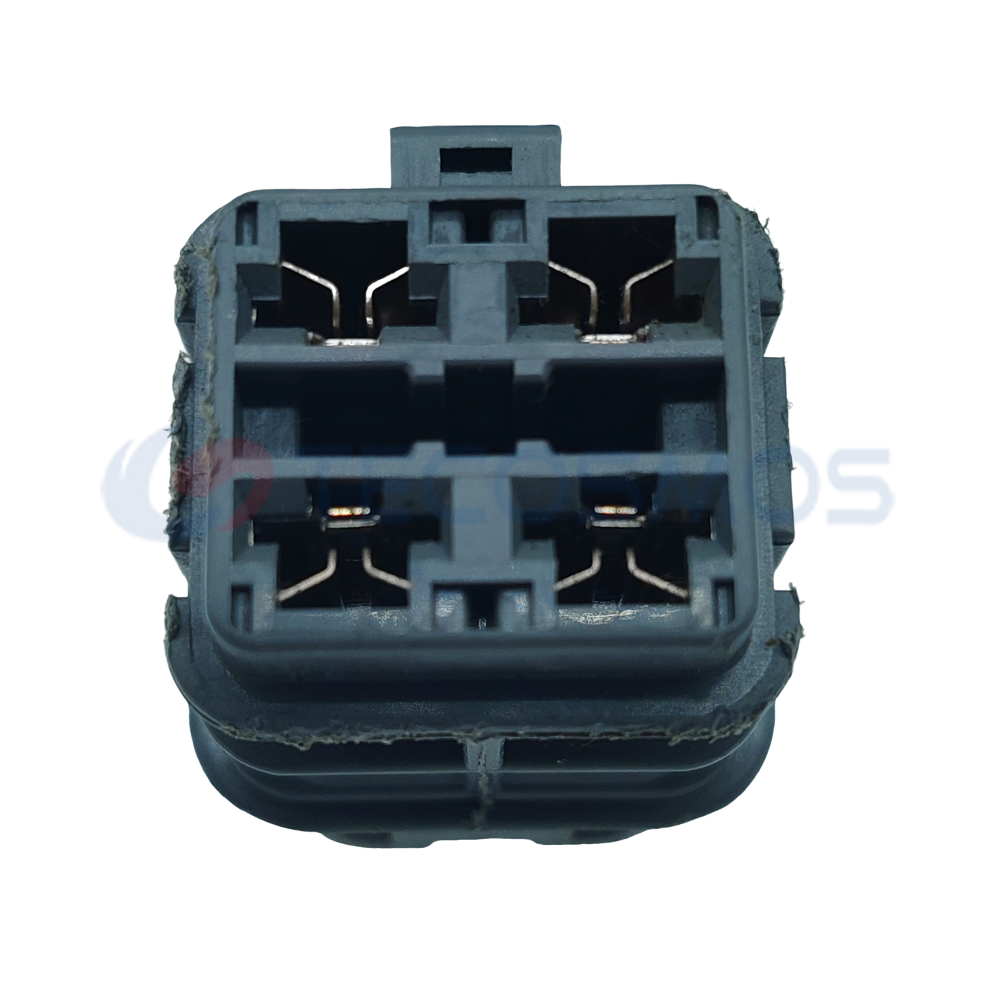 Auto Part Car Fan Plug Connector Waterproof Shell Suitable for Car 4-pin Female CT4-0281M