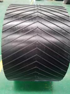 Yüksek Kavramalı C25 Chevron Konveyör Bandı, Taş Ocakları Agrega Yüklemesi için Desenli Dik Eğimli Kauçuk Bant - Product Image 2