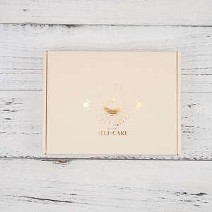 AP Journal Printing Couverture rigide personnalisée en tissu de lin beige Couverture lune et étoile Carnet de journal personnalisé pour soins personnels - Product Image 5