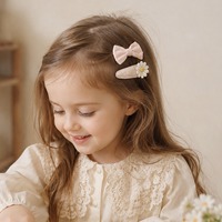 Set Jepit Rambut Anak Perempuan Manis Lucu dengan Pita dan Bunga Daisy dari Kain Buatan Tangan, Warna Solid, Perhiasan Anak