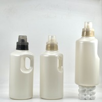 Bouteille vide personnalisée grande capacité beige 1000 ml pour lessive liquide et cosmétiques, en PEHD avec bouchon à vis estampé or et poignée, emballage