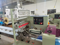 Machine d'emballage alimentaire automatique pour emballage de muffins de biscuits, de tasses, de gâteaux, de macarons, de tiramisu