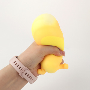 Juguete Sensorial Kawaii Hombre Pan Tostado de Levantamiento Lento, Juguete Antiestrés Temático de Comida, Juguete Blandito de Levantamiento Rápido para Apretar - Product Image 5
