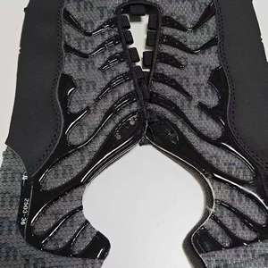 Matériaux semi-finis personnalisables pour empeignes de chaussures de sport noires, respirantes et confortables, en PVC et maille, à prix abordable - Product Image 2