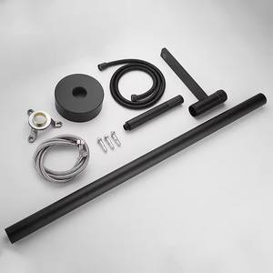 Robinet <span class=keywords><strong>de</strong></span> <span class=keywords><strong>baignoire</strong></span> autoportant en laiton poli noir OEM, support <span class=keywords><strong>de</strong></span> présentation, mitigeur <span class=keywords><strong>de</strong></span> bain à jet pour appartement, montage au sol - Product Image 6