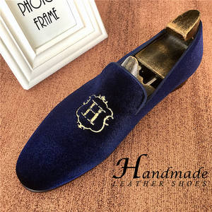 Chaussures LeFou – Chaussures décontractées en daim brodé pour hommes, respirantes et tendance, idéales pour les coiffeurs, chaussures paresseuses à enfiler - Product Image 3