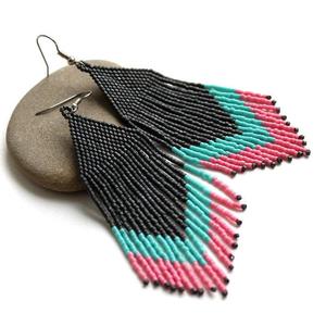 Pendientes largos de cuentas a la moda - Product Image 1