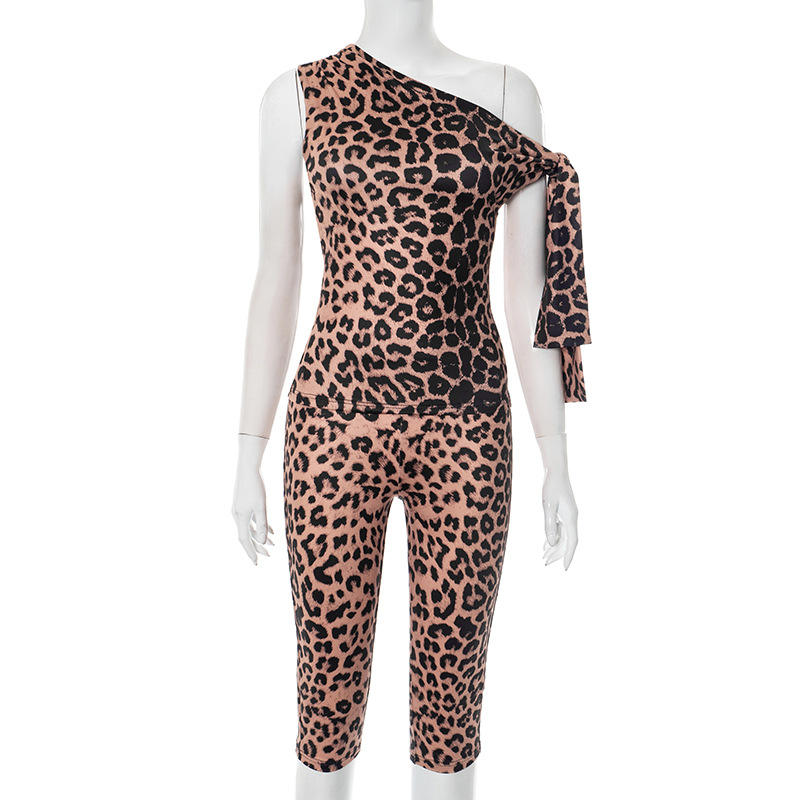 J25ST061 leopard print