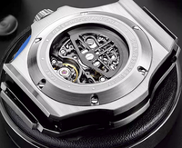 Conception et fabrication de montres mécaniques haut de gamme en acier, étanches, avec petite seconde similaire à une roue volante, pour les marques privées des clients.