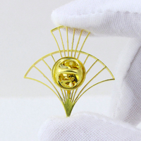 Broche personnalisée en métal émaillé ajourée, motif plante, feuille verte florale, cadeau culturel, épinglette commémorative sur mesure