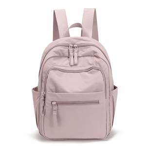 Bolso de doble asa para mujer, mochila de terciopelo con borlas de alta gama, transpirable, ligera, de 36-55L, para estudiantes universitarios - Product Image 1