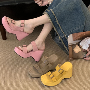 Women's High Heel Fashionable Yellow Slippers Summer New Style Comfortable Thick-Soled <b>Sandals</b> for Autumn Spring Outdoor Use - Product Image 2