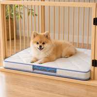 Matelas de cage pour chien en silicone rembourré et rafraîchissant avec bordure bleue douce, base antidérapante et fenêtre de visualisation pour les cages d'entraînement des chiots