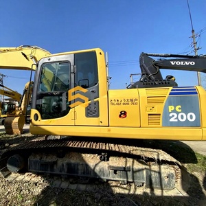 รถขุดตีนตะขาบโคมัตสึ PC200 มือสอง ขนาด 20 ตัน ออกแบบมาเพื่องานขุดหนัก พร้อมเครื่องยนต์ทรงพลังประหยัดพลังงาน - Product Image 1