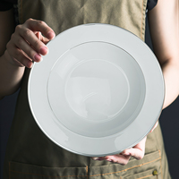 Assiettes de présentation personnalisables à bord argenté, vaisselle de luxe en porcelaine anglaise pour réception de mariage