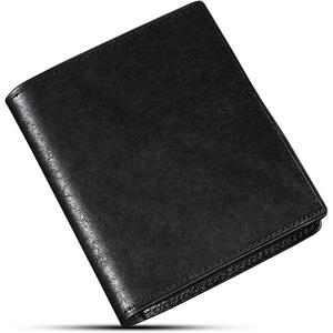 Men's Dark Green Leather <b>Wallet</b> With <b>RFID</b> <b>Blocking</b> And Coin Compartment For Everyday Use - Product Image 2