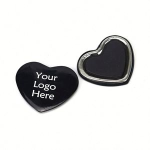 Fabricante de Insignias con Forma de Corazón, Pin Personalizado de Alta Calidad - Product Image 3