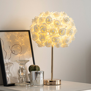 Boda moderna LED <span class=keywords><strong>matrimonio</strong></span> <span class=keywords><strong>dormitorio</strong></span> decoración iluminación E26 cabecera Rosa flor escritorio noche luces decoración del hogar iluminación de mesa - Product Image 2