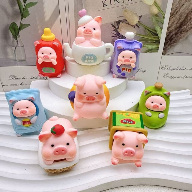 Soft-touch Painted Small Pig Gift Box Creative Trends Cute DIY Accessories Pendants Keychains Figurines Desktop Car Decorations