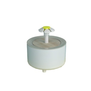 Dispensador de Agua Automático Silencioso de Plástico para Mascotas, Bebedero Móvil para Gatos con Fuente de Carga para Gatos y Perros - Product Image 5