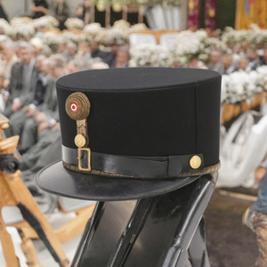 Chapeau bibi A149 avec voile en résille, idéal pour les cérémonies religieuses et les courses hippiques, parfait pour les mariages et les soirées, orné de strass - Product Image 3