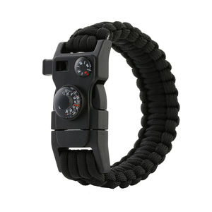 Braccialetto di sopravvivenza nero dotato di kit di sopravvivenza e bussola e dispositivo di avviamento e <span class=keywords><strong>Scrapper</strong></span> e apribottiglie - Product Image 1
