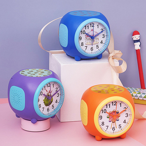 Trẻ em dễ thương ánh sáng sao chiếu Đồng hồ RGB Màu ánh sáng ban đêm Analog bảng bàn đồng hồ báo thức - Product Image 2