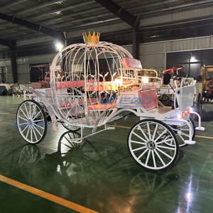Carruaje de Caballos Eléctrico Moderno Personalizado de Acero Hueco con Diseño de Calabaza, Equipo de Servicio para Bodas Estilo Cenicienta, Blanco, para 4-6 Personas, de Alta Resistencia - Product Image 2