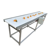 Système de convoyeur à bande compact 2026 avec bande en PU blanc et table de convoyage certifiée CE pour ligne de production de pain et biscuits