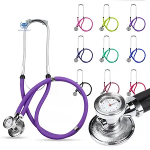 Profesyonel tıbbi kardiyoloji stetoskoplar hastaneler saatler ile stetoskoplar kullanın