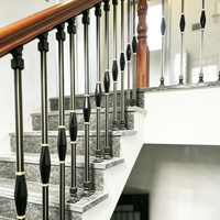 Moderne Leichtgewichtige Luxus-Aluminium-Treppengeländer Geeignet für Innendekoration von Villen und Apartments